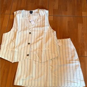 GAP Cream and Black Striped Vest